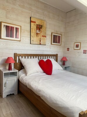 5 Schlafzimmer, Bügeleisen/Bügelbrett, kostenloses WLAN