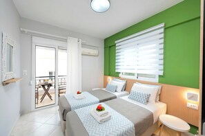 4 Schlafzimmer, Zimmersafe, Schreibtisch, Bügeleisen/Bügelbrett