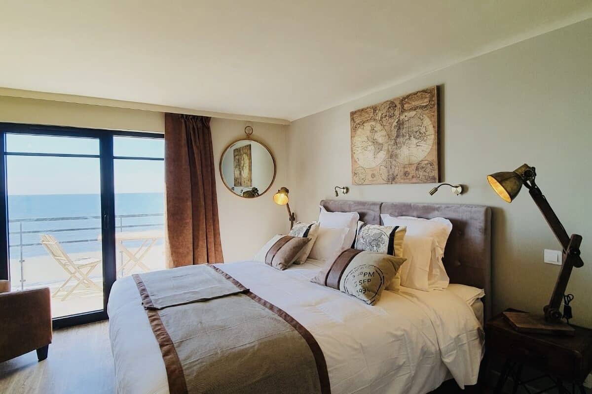 double room, sea view | in-room safe, individually decorated, desk, soundproofing