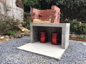 Property grounds - BBQ on the terrace 10 minutes by car to Churaumi / Kunigami-gun Okinawa (Kunigami-gun)