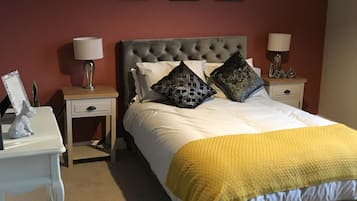 Deluxe Apartment, 2 Bedrooms | Premium bedding, individually decorated, individually furnished