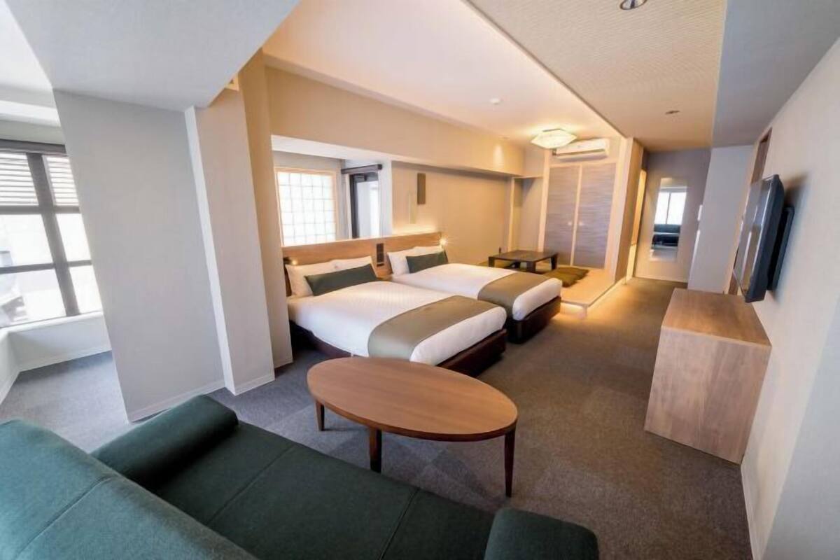 1 bedroom, in-room safe, iron/ironing board, cots/infant beds