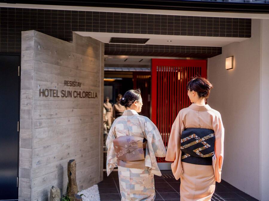 Pintu masuk properti