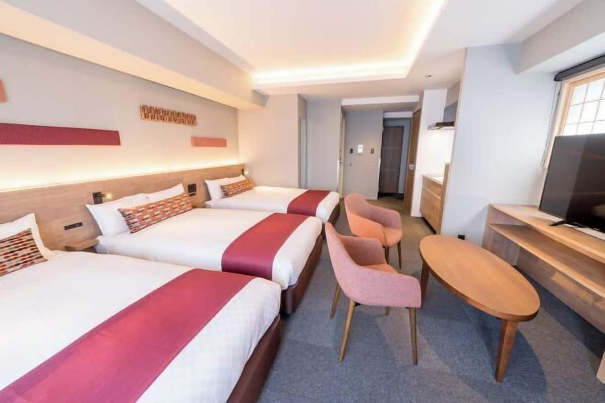 1 bedroom, in-room safe, iron/ironing board, cots/infant beds