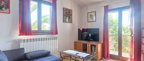 Classic Apartment, 1 Bedroom (5) | View from room