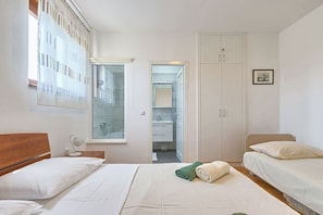 Comfort-Apartment, 2 Schlafzimmer (1) | Bügeleisen/Bügelbrett, kostenloses WLAN, Bettwäsche