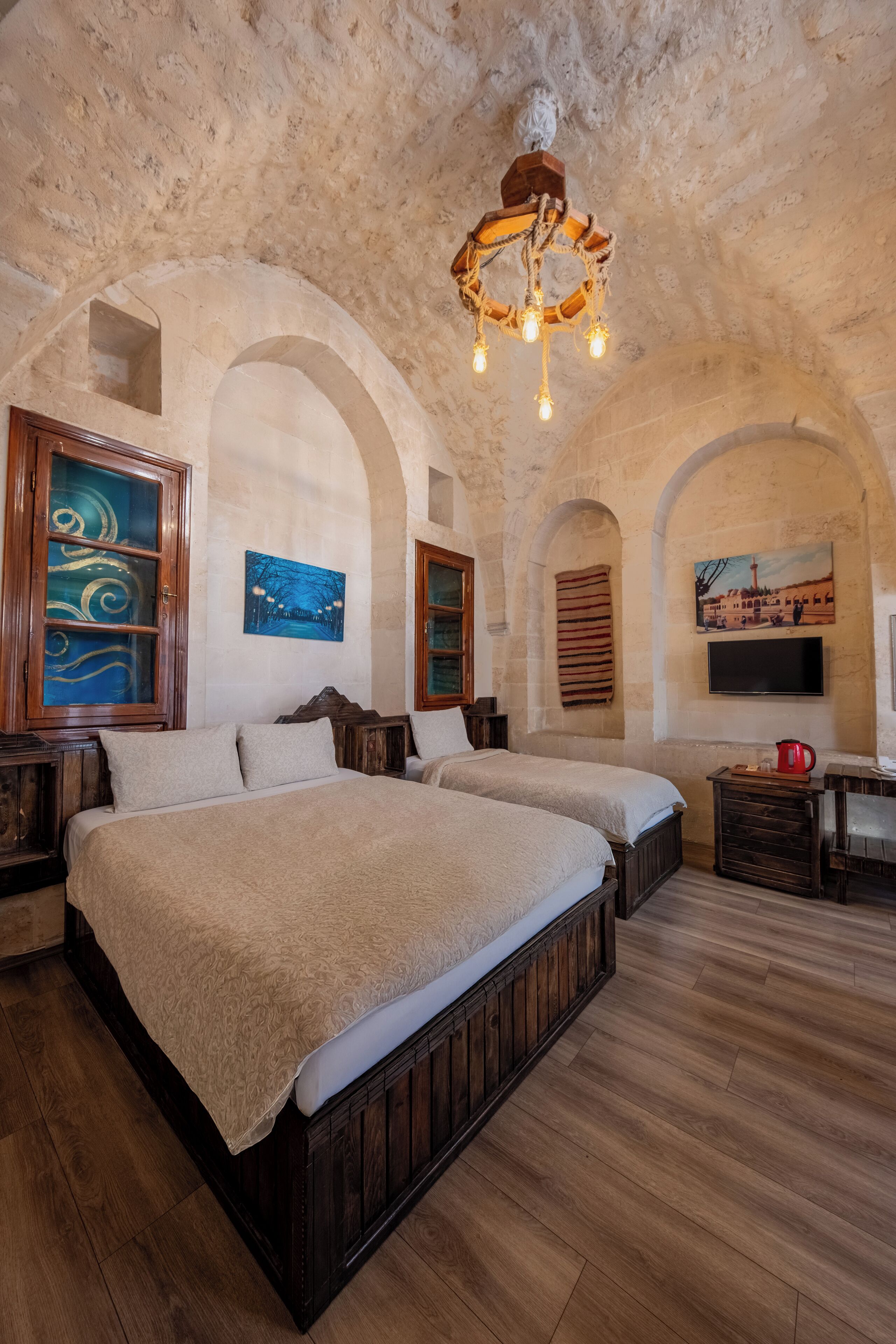 standard triple room | individually decorated, individually furnished, desk, laptop workspace