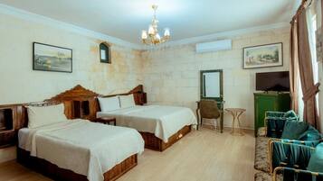 Standard Triple Room | Individually decorated, individually furnished, desk, laptop workspace