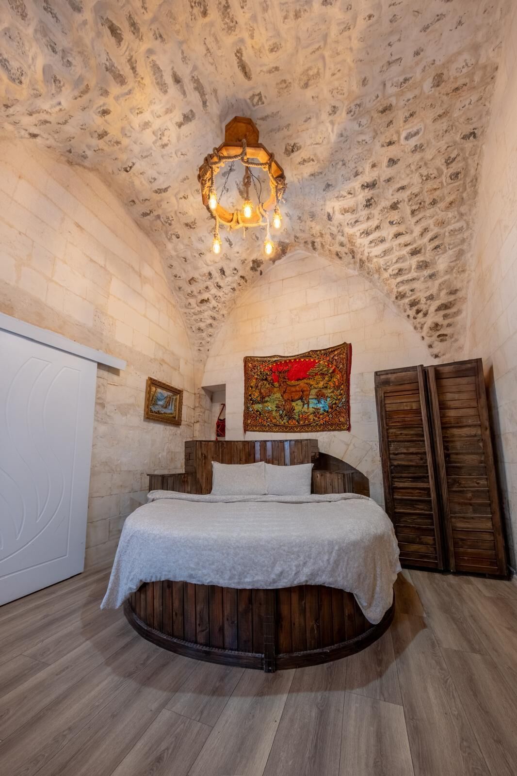 standard double room | individually decorated, individually furnished, desk, laptop workspace