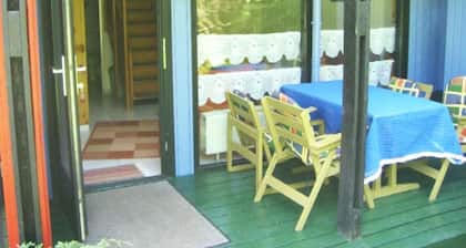 Relax right next to the forest & 750m to the beach