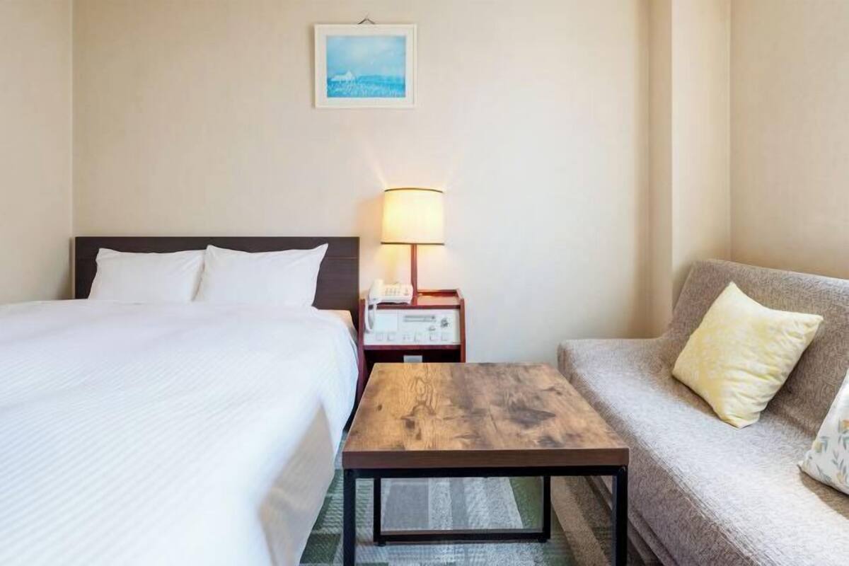 In-room safe, desk, laptop workspace, iron/ironing board