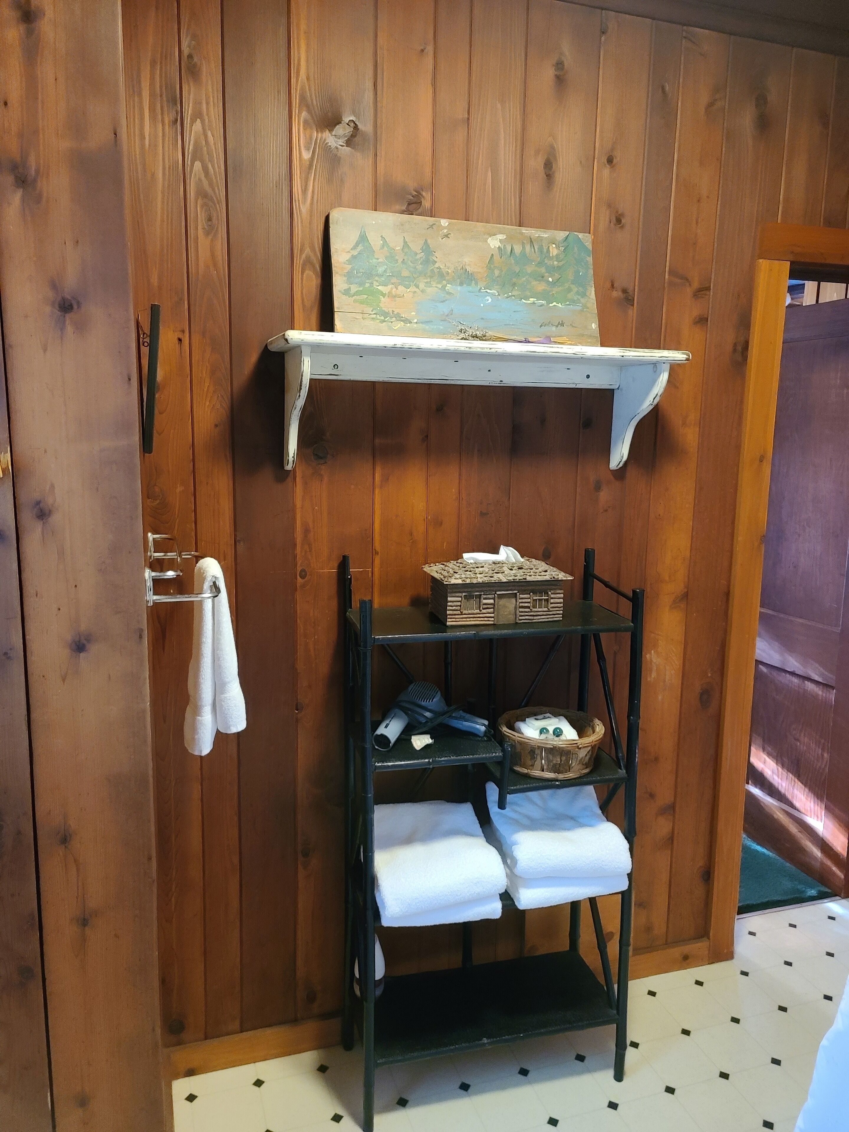 浪漫套房, 1 張加大雙人床和 1 張沙發床, 湖景 | 浴室設施 | 淋浴/浴缸二合一、毛巾