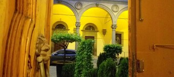 Elegant apartment with parking, A/C, Wi-Fi, inside the old town, view