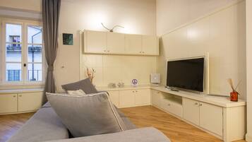 Smart TV, books, offices