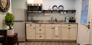 冰箱、微波炉、炉灶、茶具/咖啡用具