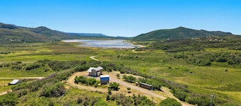 Vega lake Retreat - a unique mountain escape with all four seasons!