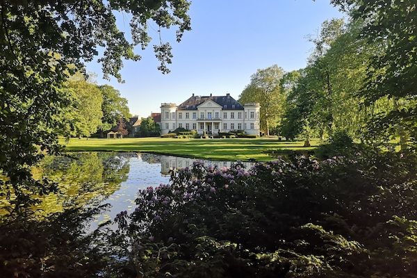Schloss Buldern (fußläufig 350m)