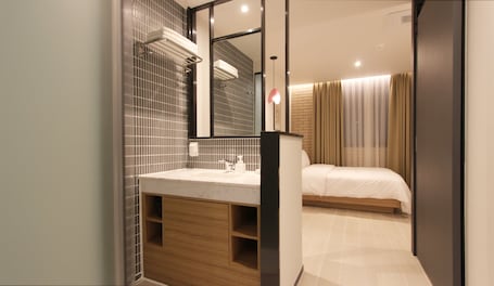 Suite (Double) | Soundproofing, free WiFi