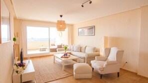 Televisie en een open haard