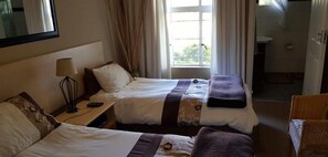 Twin Room | Bed sheets