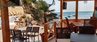 Apartment in peaceful place with sea view