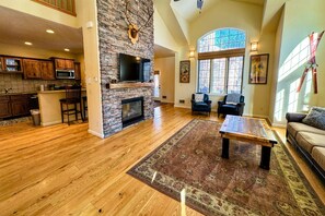 Télévision, cheminée