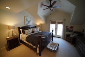 3 bedrooms, travel cot, free WiFi, bed sheets