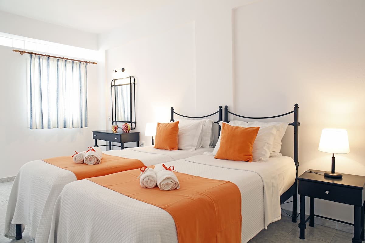 Habitación clásica doble | Sábanas de algodón egipcio y ropa de cama de alta calidad