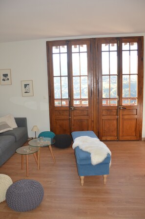 Fireplace - Saint gervais : 110 m2 - 4 bedrooms- 3 bathrooms - renovated with shared garden (Saint-Gervais-les-Bains)