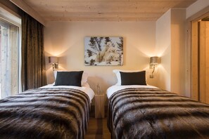 5 Schlafzimmer, Zimmersafe, Bügeleisen/Bügelbrett, WLAN