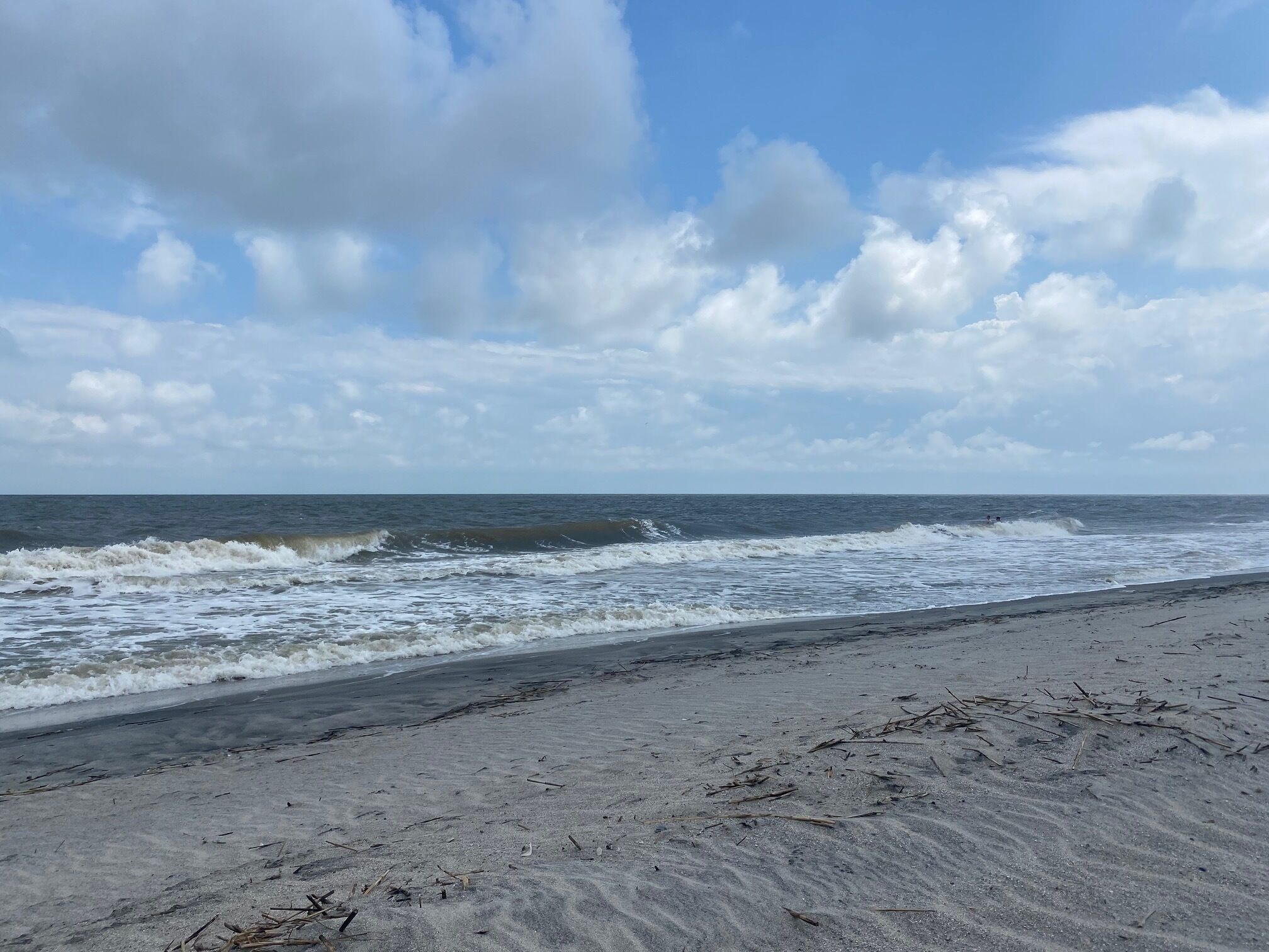 Perfect 2 BEDROOM  & 2 BATH- Across the street from the Ocean!