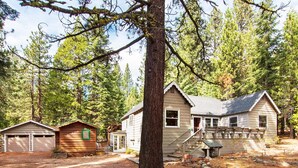 Baita, letti multipli (1545 West Lake Getaway - HOT TUB, Wal) | Esterni