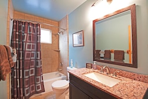 Bathroom - Cedars Palace - Walk to Lake - Remodeled (Tahoe City)
