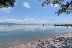 Talo, useita sänkyjä (Club Tahoe - cabin, quiet location) | Ranta
