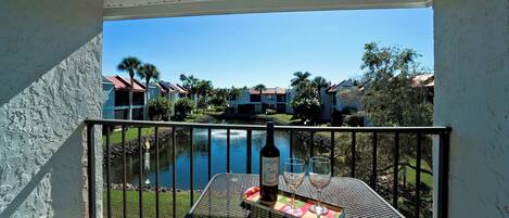 Studio (2 Bedrooms) | Front of property