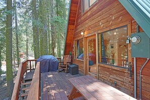 Cabin, Multiple Beds (Sully's Getaway - HOT TUB!) | Balcony