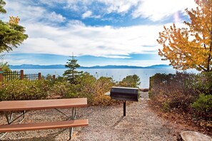 House, Multiple Beds (Wheelehan House - Close to Tahoe City) | Property grounds