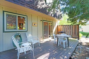 Appartamento, letti multipli (Thompson's Landing - REMODELED CONDO) | Balcone