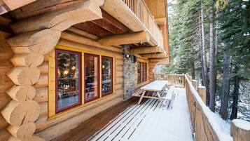 小屋, 多張床 (McKinney Creek Cabin - Walk to Chambe) | 住宿一隅