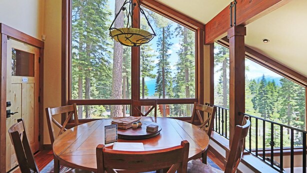 Private kitchen - Lago Vista - Breathtaking Lake Views! Newly Remodeled (Tahoe City)