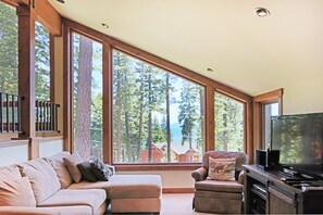 House, Multiple Beds (Lago Vista - Breathtaking Lake Views!) | Living room