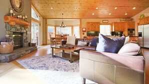 Unclassified image, 5 of 56, button - Stine Haus - HOT TUB & Beach Access! (Tahoe City)