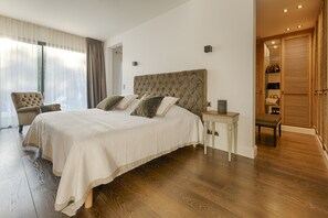 5 habitaciones, escritorio, tabla de planchar con plancha y wifi gratis 