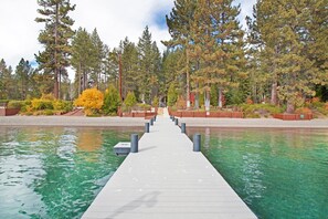 캐빈, 침대(여러 개) (TAHOE PARK COTTAGE * WALK TO LAKE) | 수영장