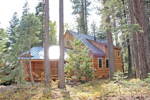 Cabin, Multiple Beds (Gelber's Cabin - Creek side!) | Exterior