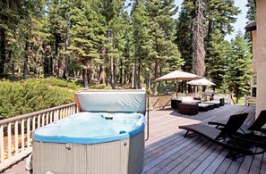 Huis, Meerdere bedden (Marie's Getaway - Pool table * Privat) | Spa | Een bubbelbad