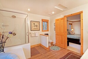 Room - Griggs House - HOT TUB - Close to Tahoe City! (Tahoe City)