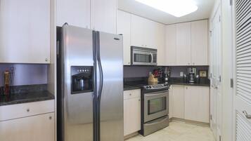 Condo, Multiple Beds, Private Pool, Beach View | Private kitchen | Fridge, microwave, stovetop, dishwasher