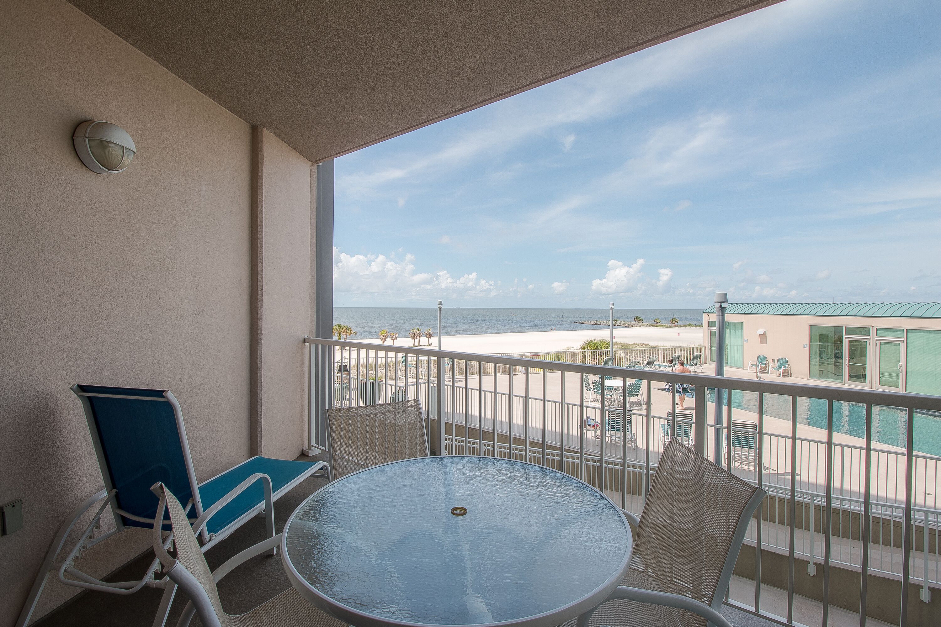 Lejlighed - flere senge - privat pool - strandudsigt | Balkon