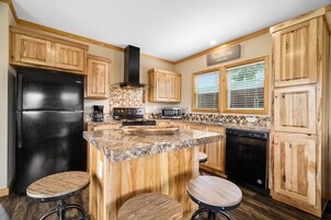 Ranch House Cabin | Private kitchen